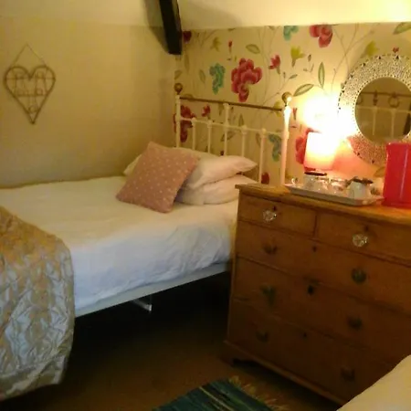 Holly Vintage B&B