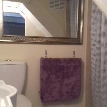 B&B Holly Vintage